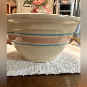 Vintage McCoy Mixing bowl #10. Made in USA
